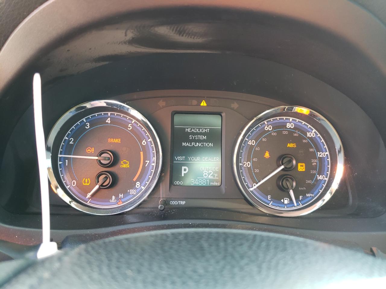 Photo 8 from auction – 2019 TOYOTA COROLLA L with VIN 5YFBURHE9KP942266