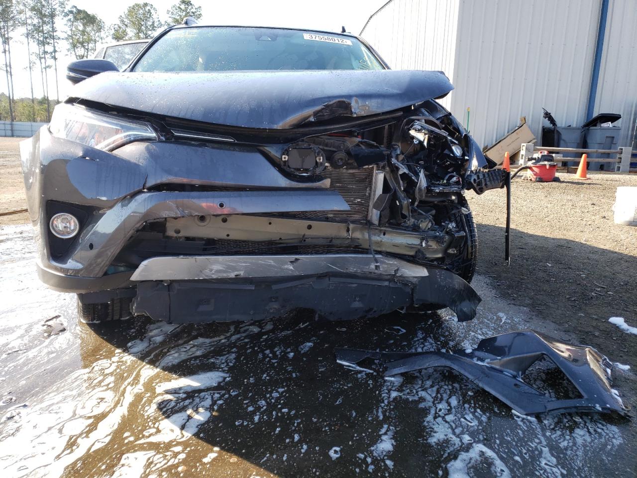 Photo 9 from auction – 2017 TOYOTA RAV4 LIMIT with VIN 2T3YFREV8HW371408