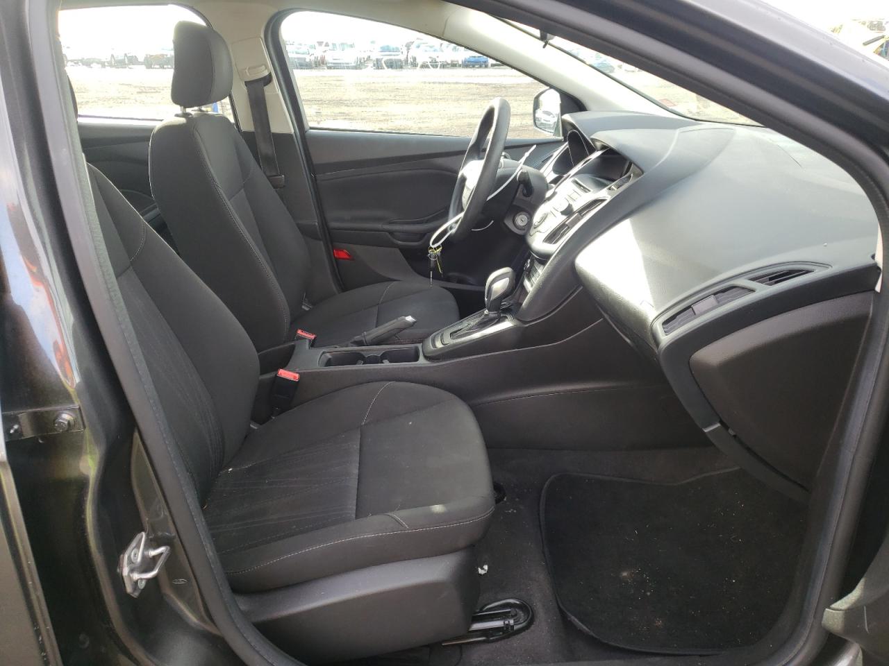 Photo 5 from auction – 2017 FORD FOCUS S with VIN 1FADP3E22HL325628