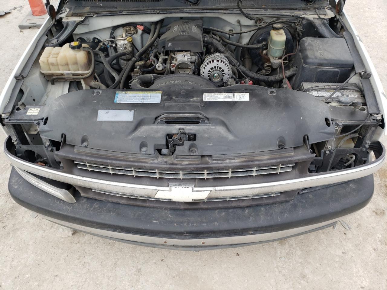 Photo 7 from auction – 2000 CHEVROLET SILVERADO with VIN 2GCEC19V2Y1264063