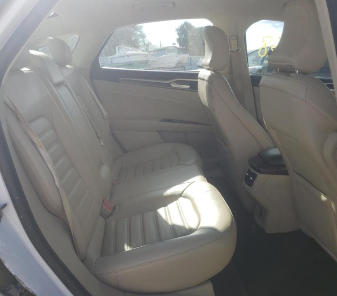 Photo 6 from auction – 2016 FORD FUSION SE with VIN 3FA6P0HD3GR169832