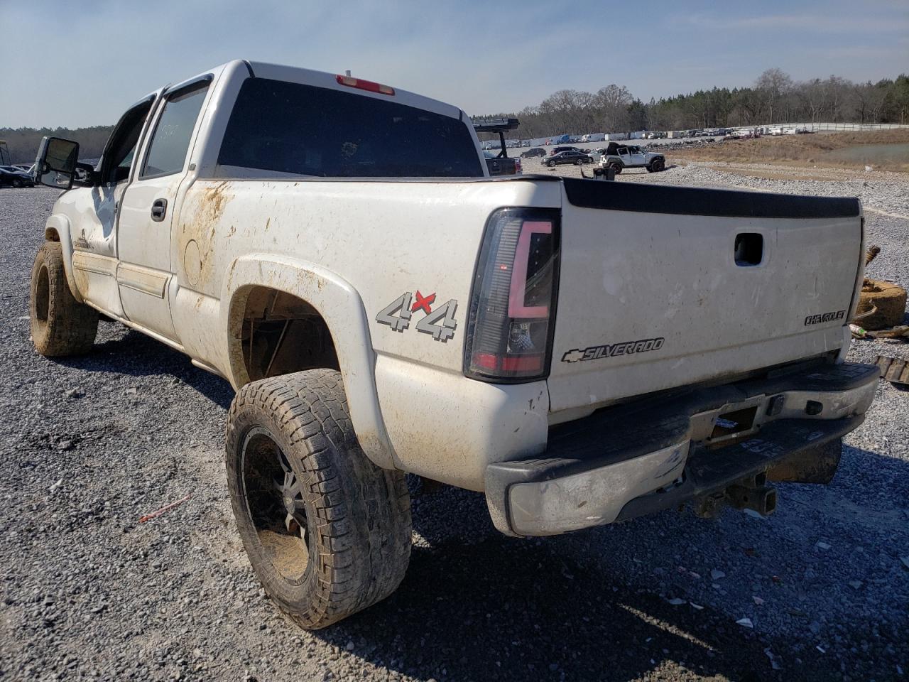 Photo 3 from auction – 2003 CHEVROLET SILVERADO with VIN 1GCHK23143F238688