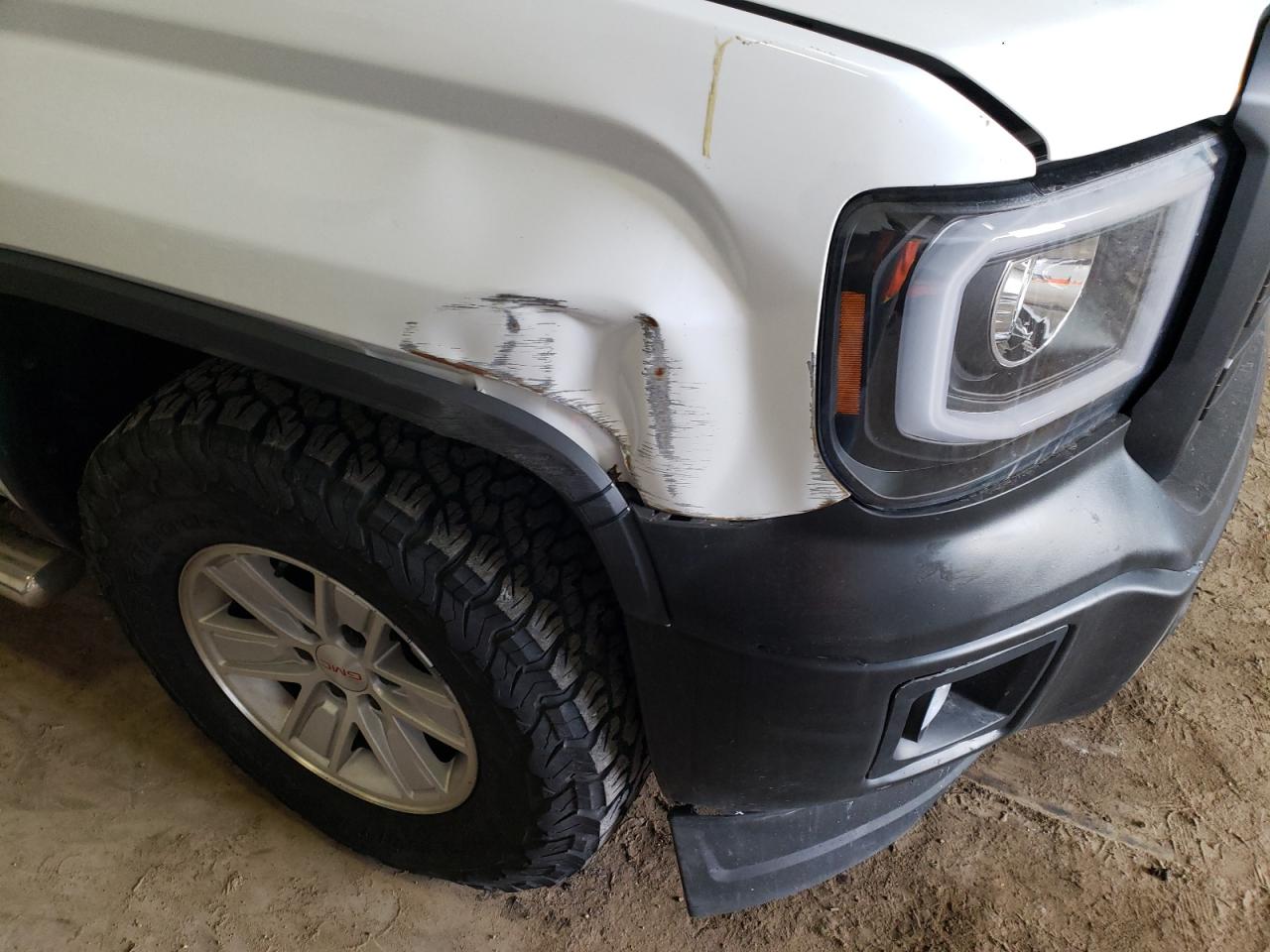 Photo 9 from auction – 2015 GMC SIERRA C15 with VIN 1GTR1UEC2FZ154910