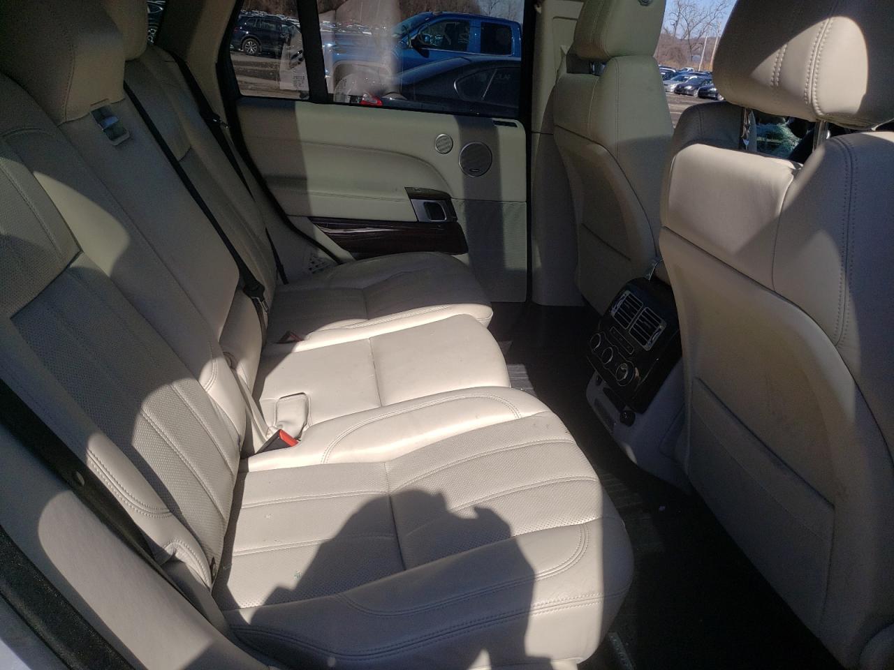 Photo 6 from auction – 2015 LAND ROVER RANGE ROVE with VIN SALGS2VF9FA203675
