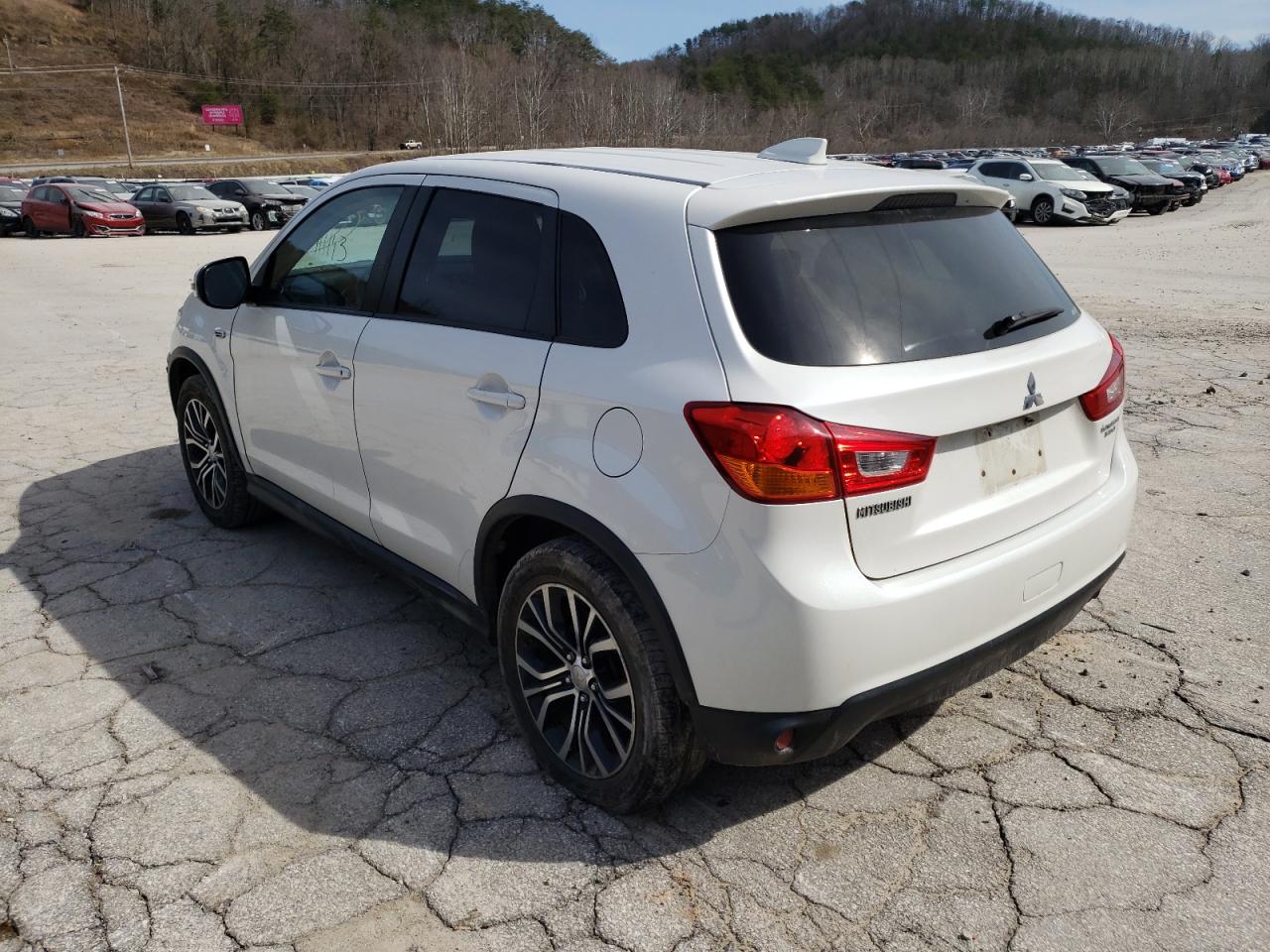 Photo 3 from auction – 2017 MITSUBISHI OUTLANDER with VIN JA4AR3AU6HZ011079