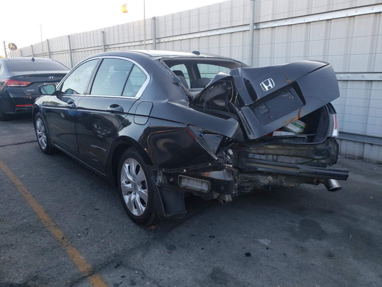 Photo 3 from auction – 2010 HONDA ACCORD EXL with VIN 1HGCP2F86AA002124
