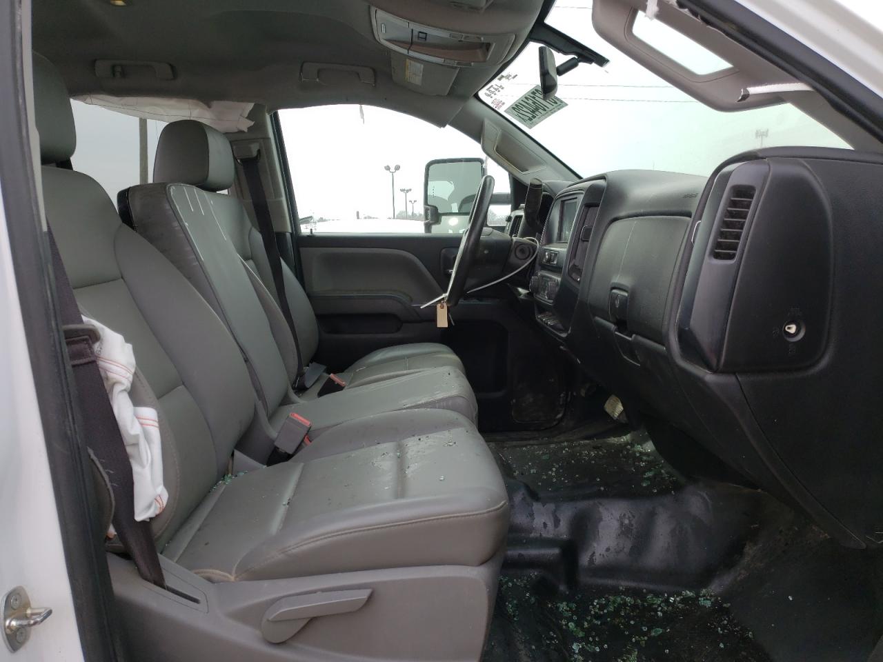 Photo 5 from auction – 2017 CHEVROLET SILVERADO with VIN 1GB2CUEGXHZ297075