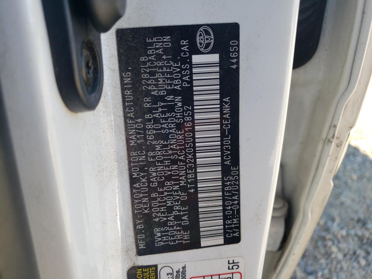 Photo 10 from auction – 2005 TOYOTA CAMRY LE with VIN 4T1BE32K05U016852