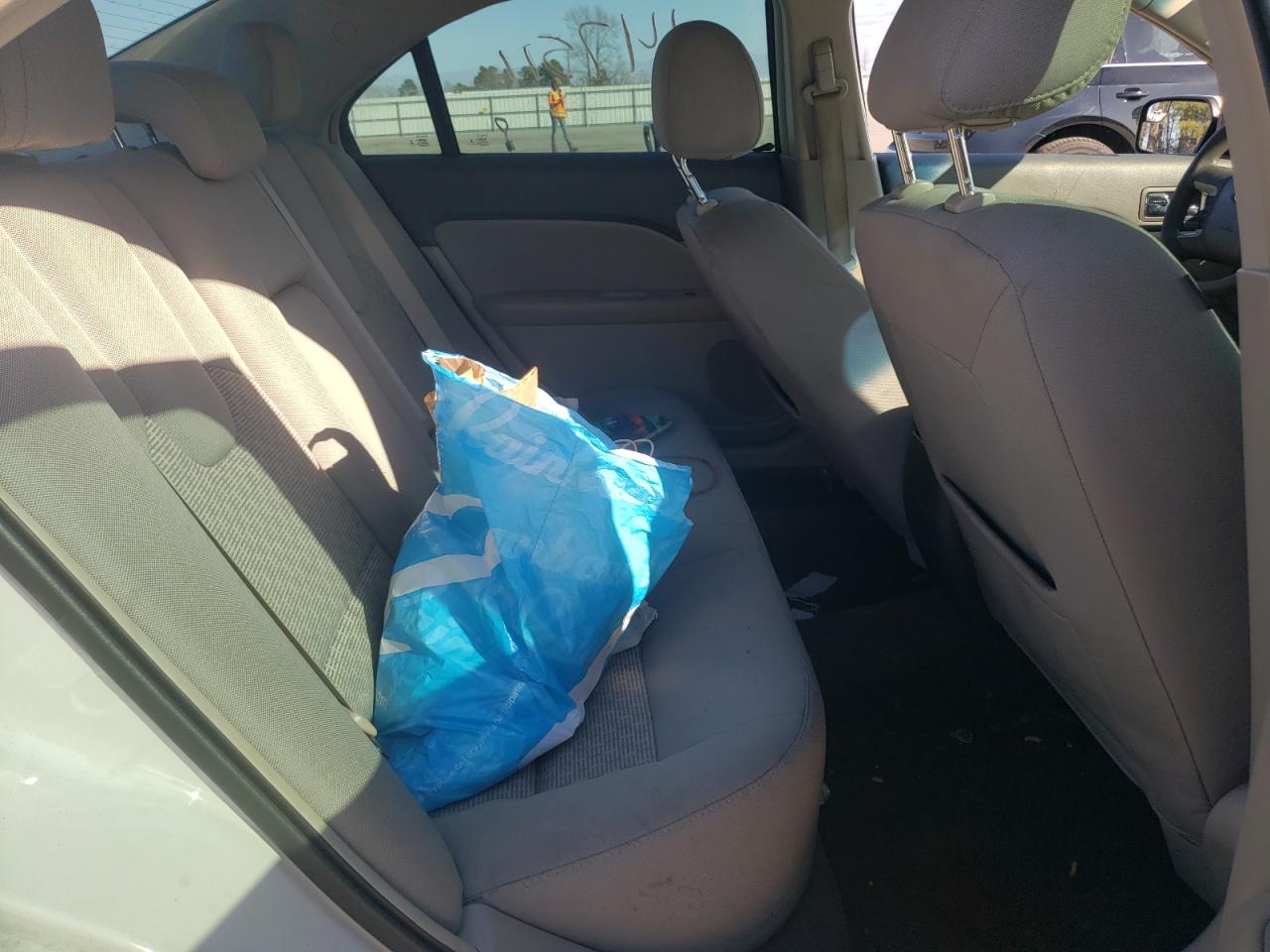Photo 6 from auction – 2012 FORD FUSION SE with VIN 3FAHP0HA4CR276705