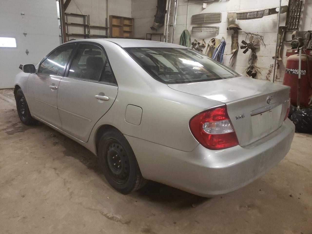 Photo 3 from auction – 2004 TOYOTA CAMRY 4D 2 with VIN 4T1BE30K24U826016