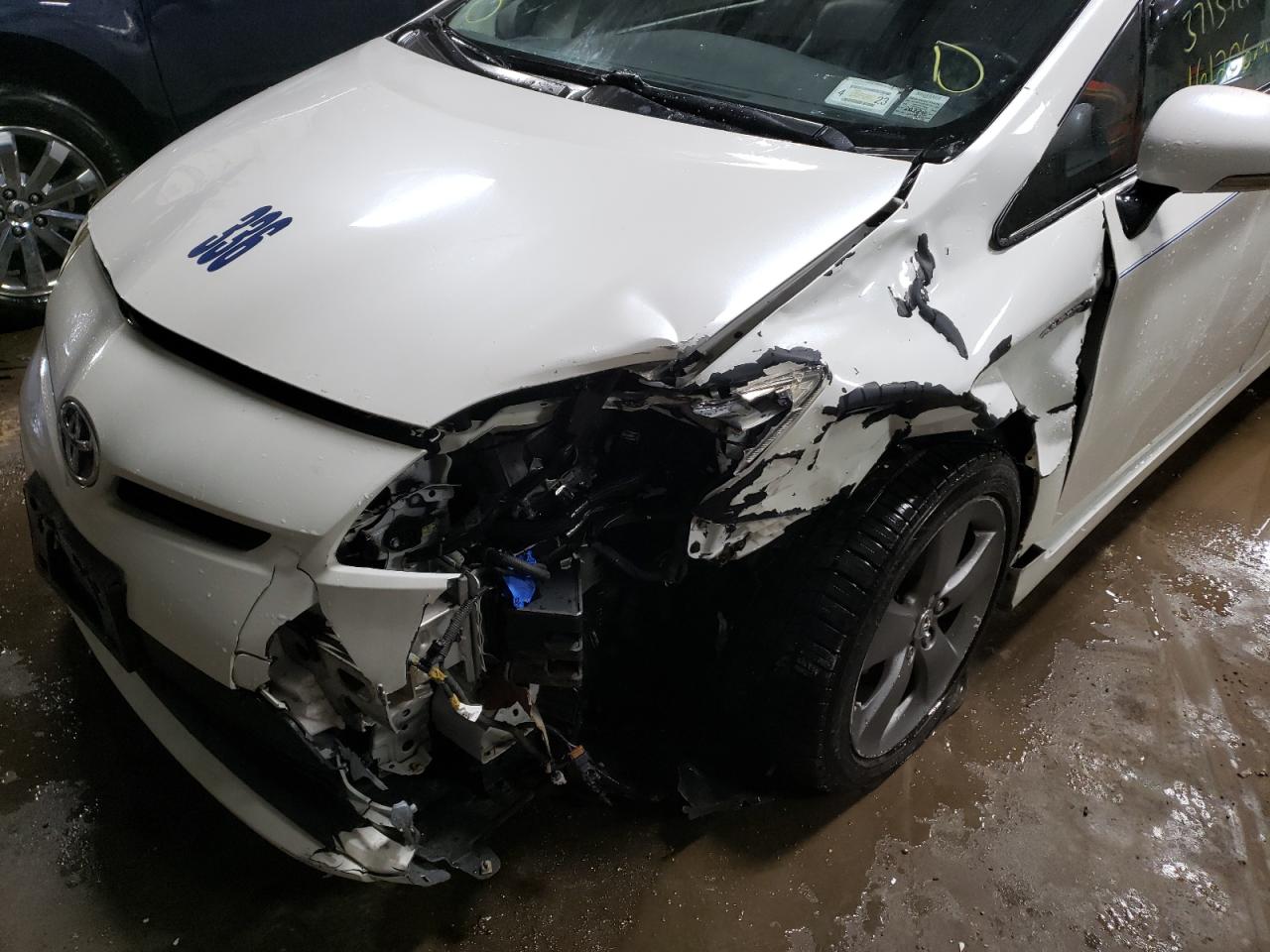Photo 9 from auction – 2015 TOYOTA PRIUS with VIN JTDKN3DU8F0395627