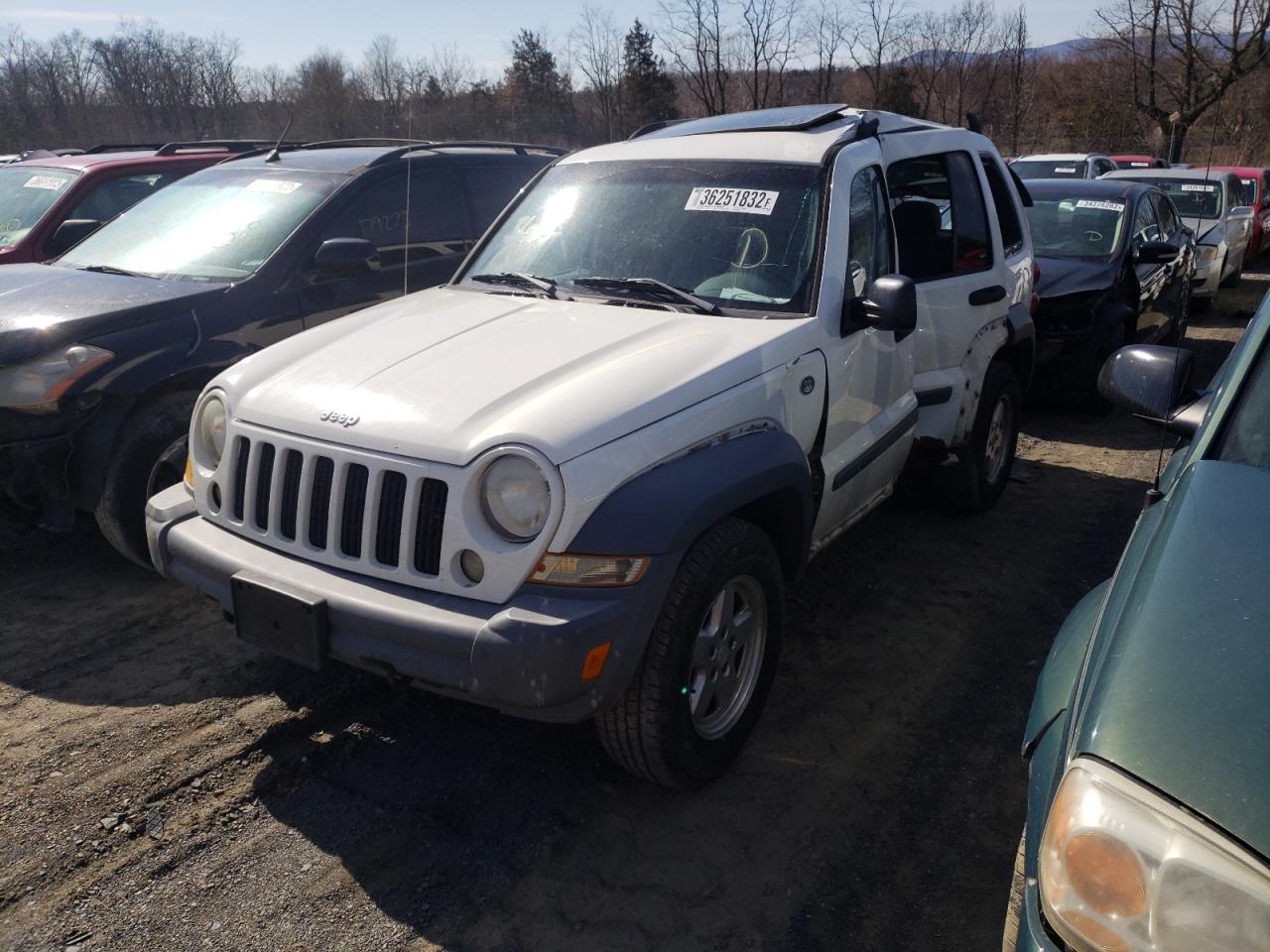 Photo 2 from auction – 2005 JEEP LIBERTY SP with VIN 1J4GL48K55W584753