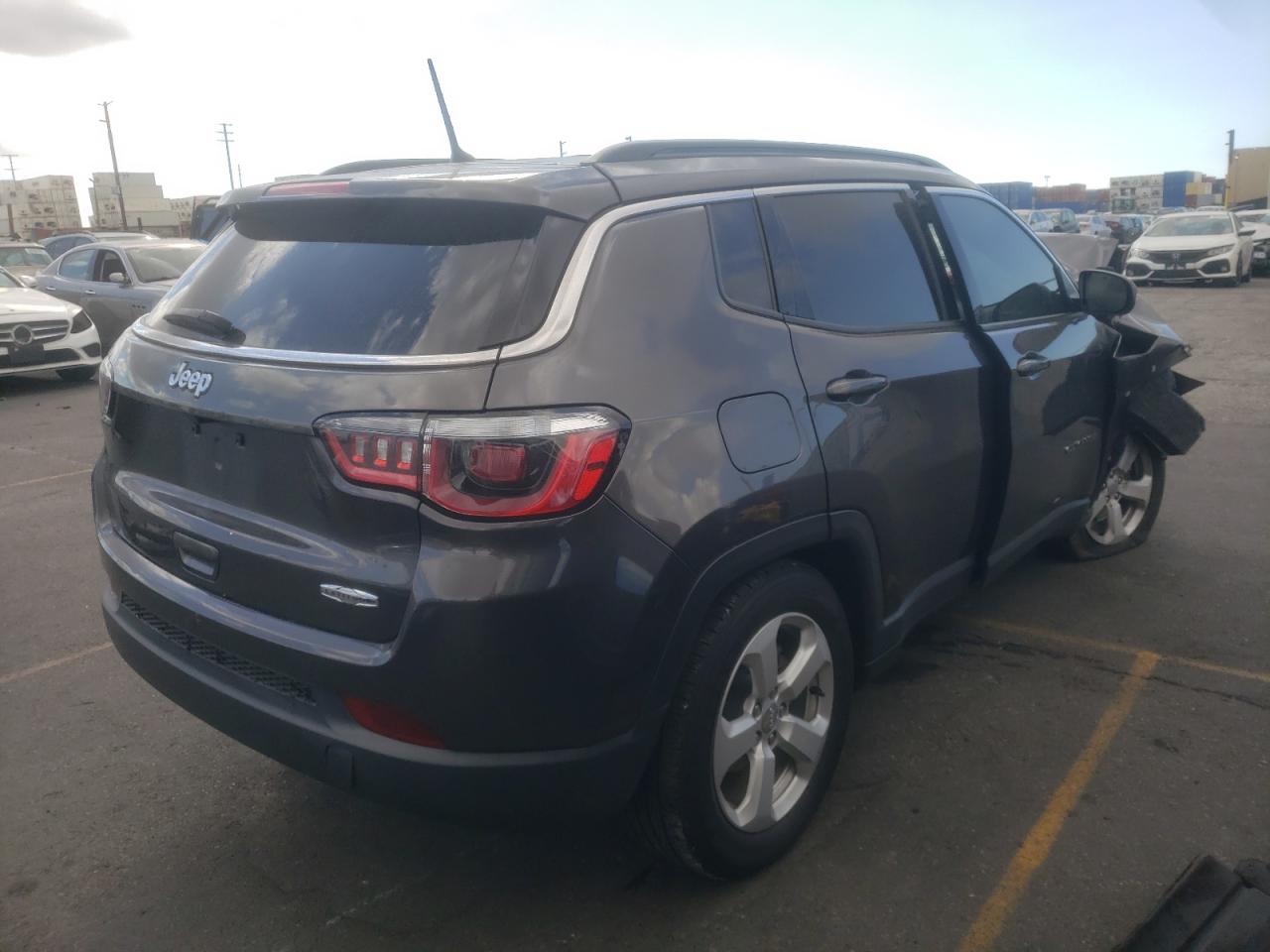 Photo 4 from auction – 2017 JEEP COMPASS LA with VIN 3C4NJCBB0HT652912