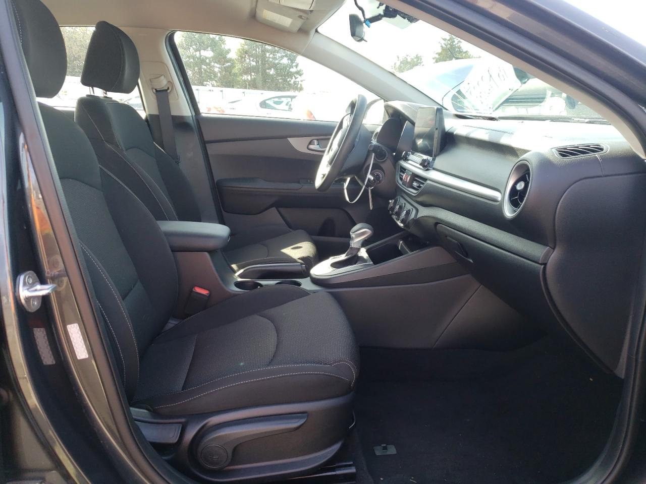Photo 5 from auction – 2021 KIA FORTE FE with VIN 3KPF24AD6ME324886