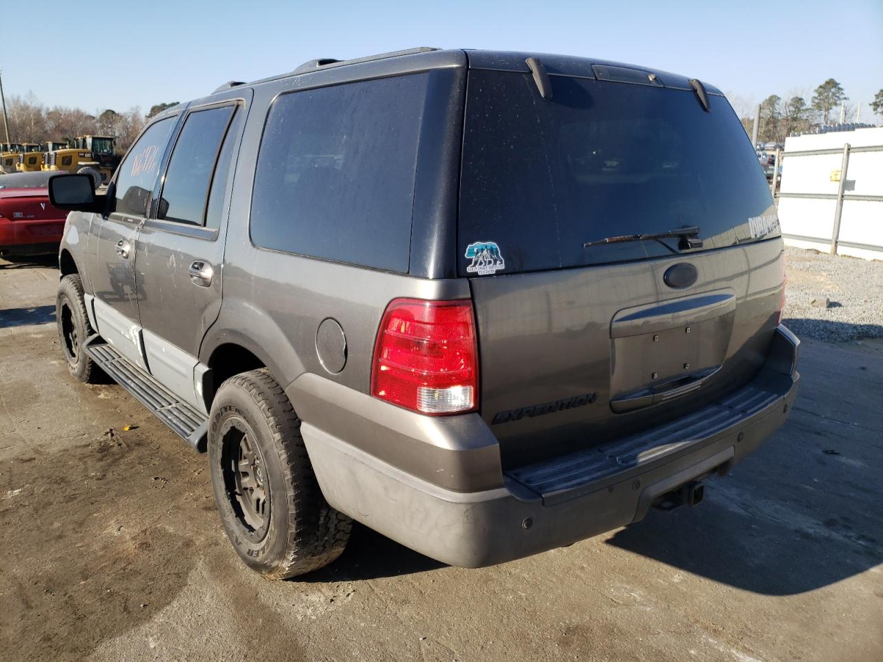 Photo 3 from auction – 2004 FORD EXPEDITION with VIN 1FMFU16L24LA47374