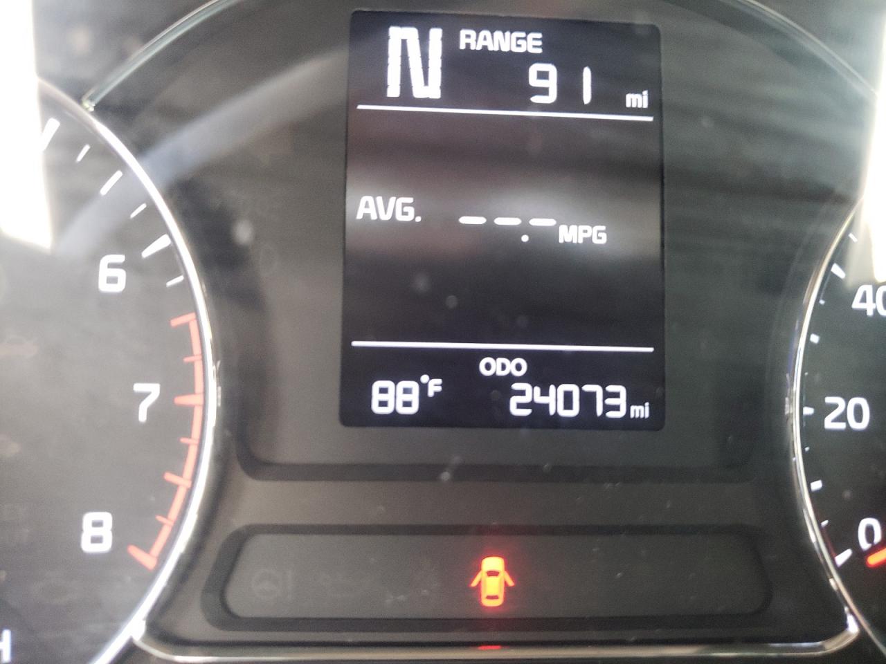 Photo 8 from auction – 2017 KIA FORTE LX with VIN 3KPFK4A77HE133445