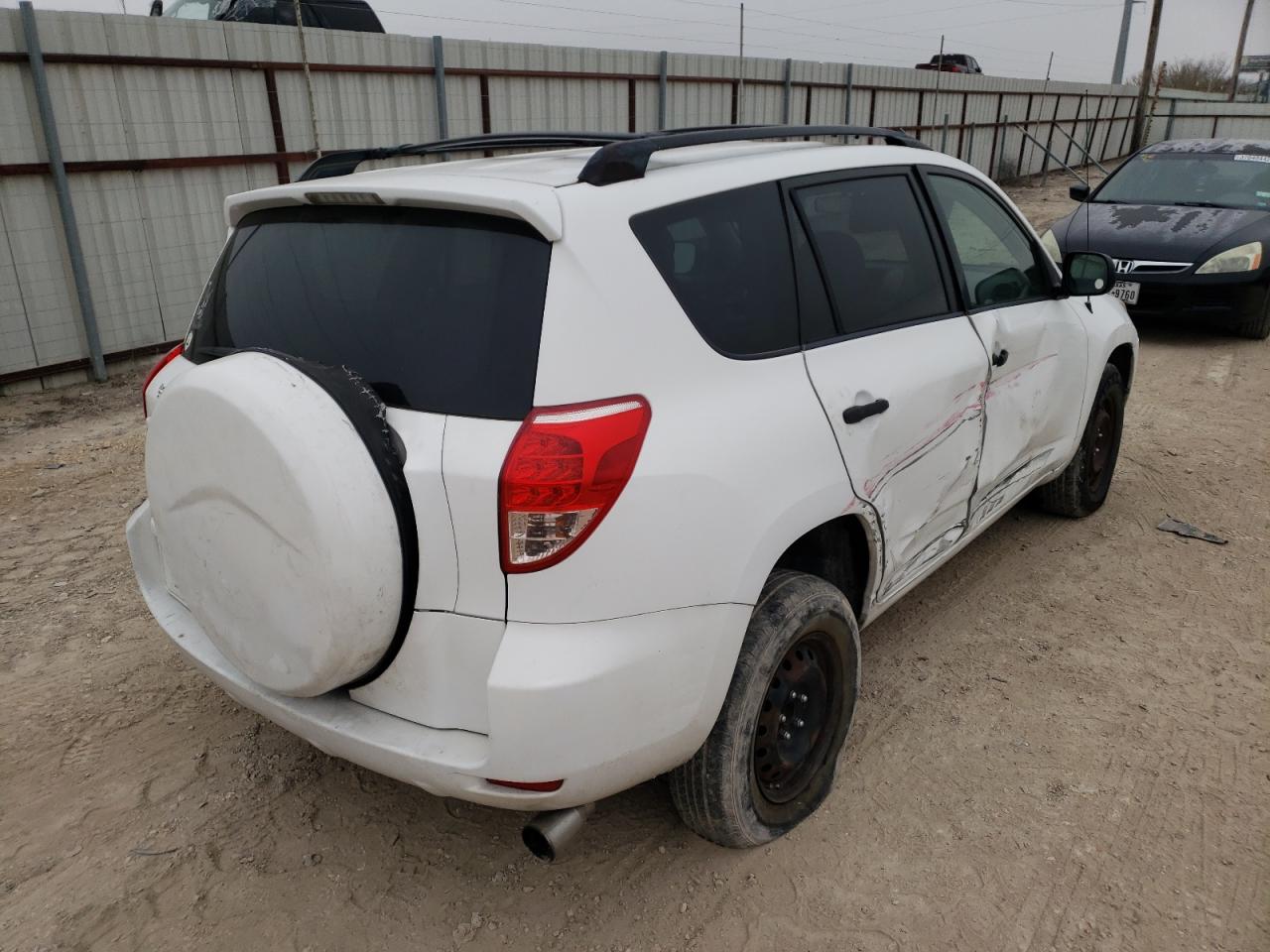 Photo 4 from auction – 2006 TOYOTA RAV4 with VIN JTMZD33V165024839