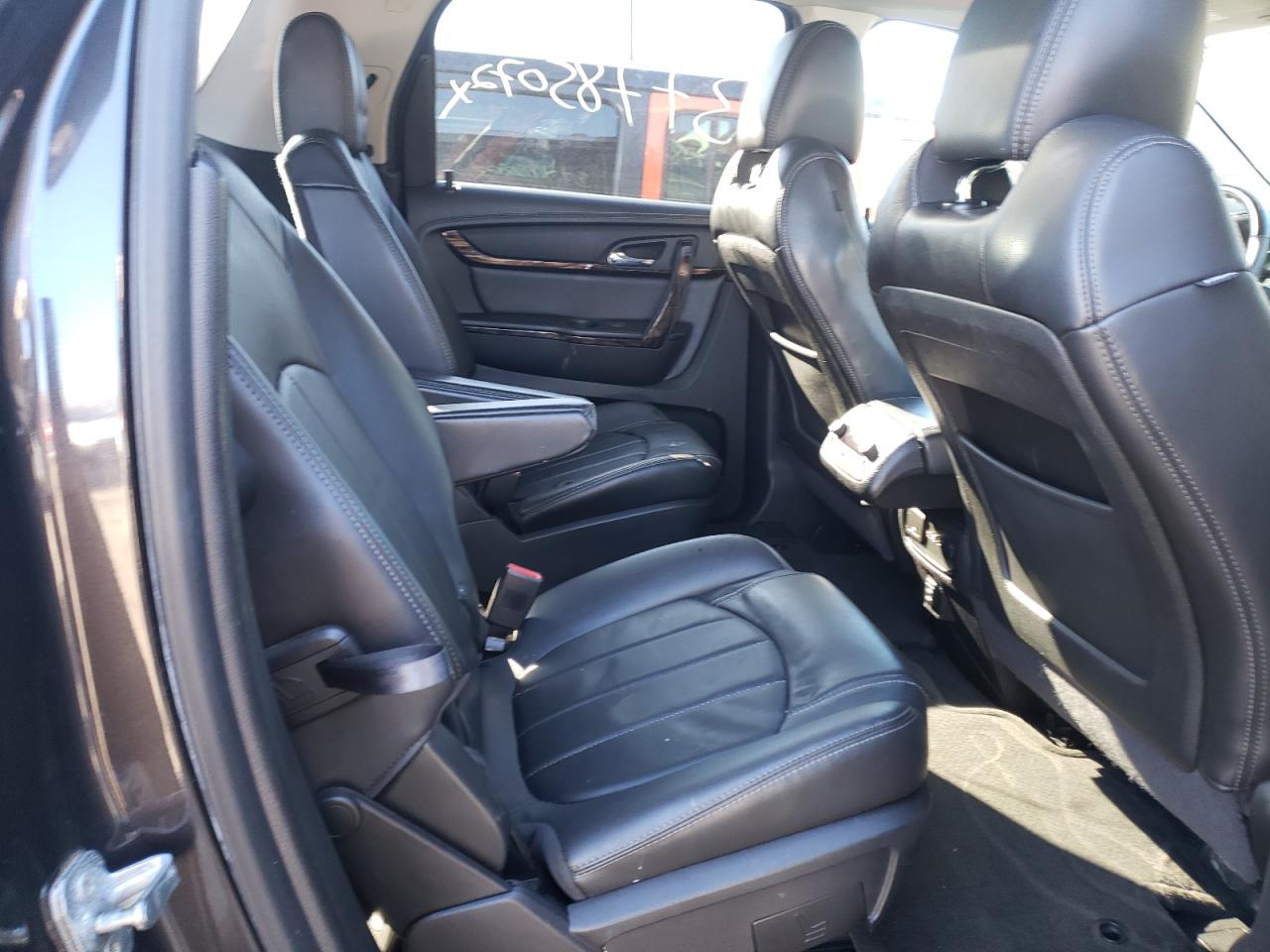 Photo 6 from auction – 2015 GMC ACADIA DEN with VIN 1GKKVTKD2FJ349387