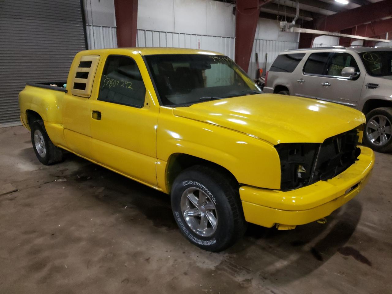 CHEVROLET SILVERADO 2003 with VIN 1GCEC19T83Z194566 - Photo from auction