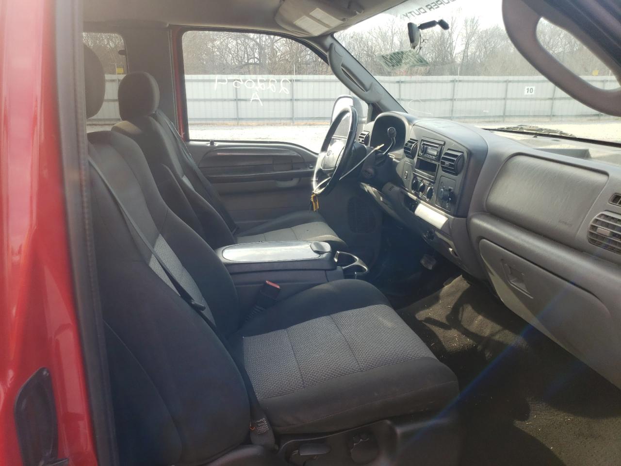 Photo 5 from auction – 2005 FORD F250 SUPER with VIN 1FTNX20565EB19142