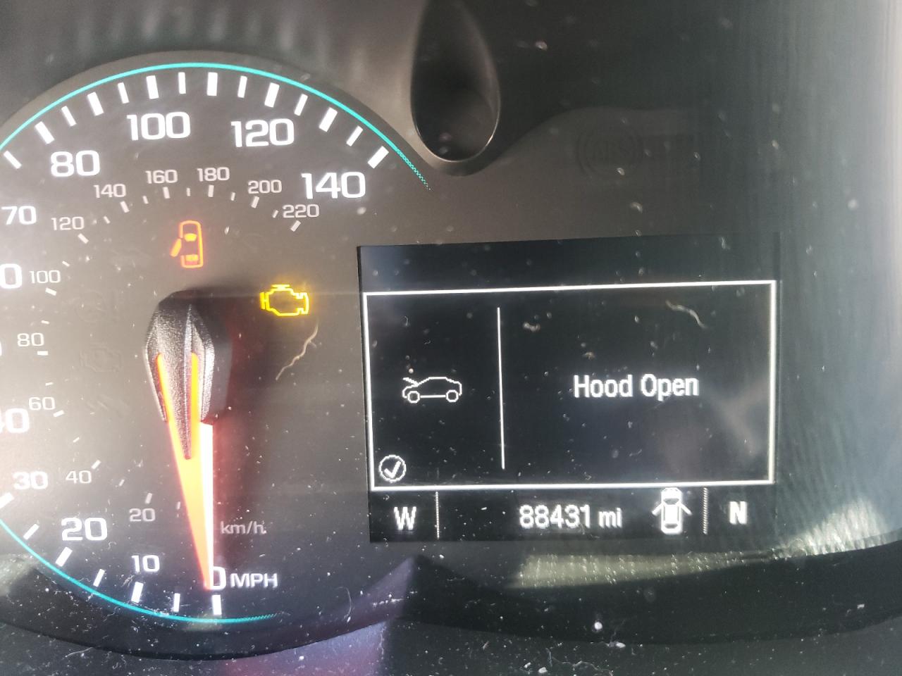 Photo 8 from auction – 2018 CHEVROLET TRAX 1LT with VIN 3GNCJPSB1JL371102