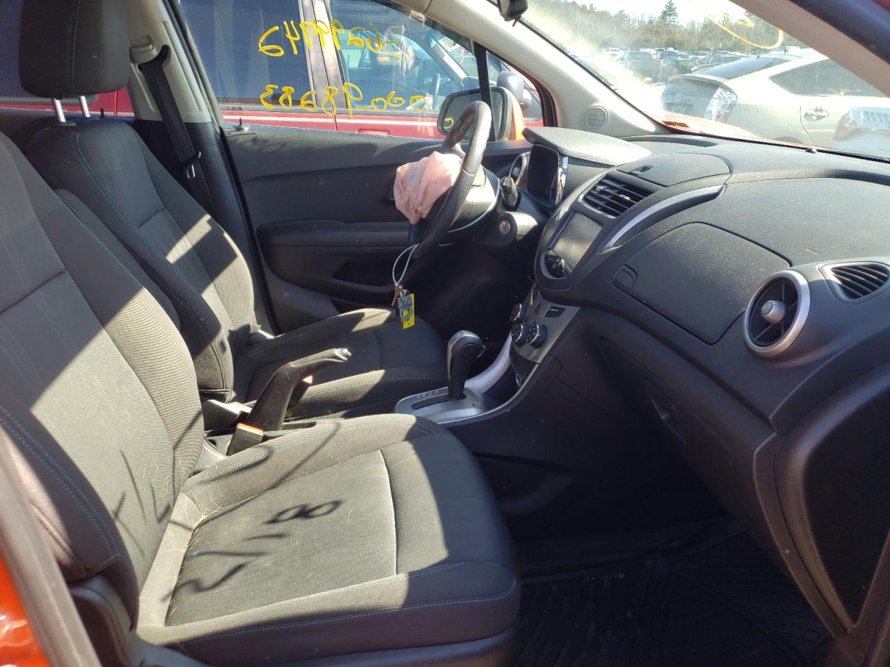 Photo 5 from auction – 2015 CHEVROLET TRAX 1LT with VIN KL7CJRSB0FB233433