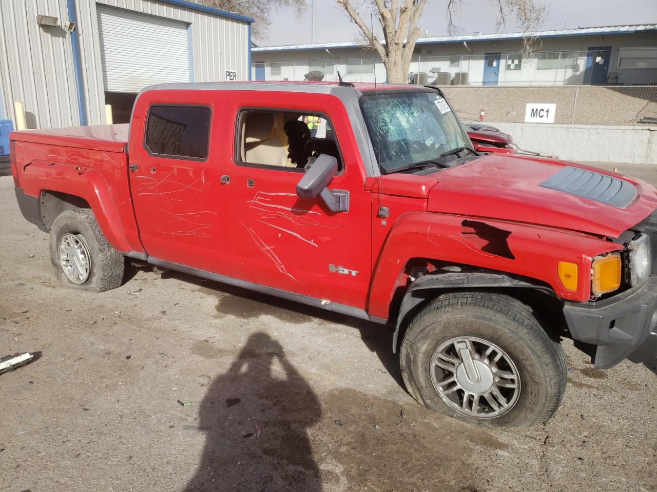 Photo 9 from auction – 2009 HUMMER H3T with VIN 5GNEN13E698136488