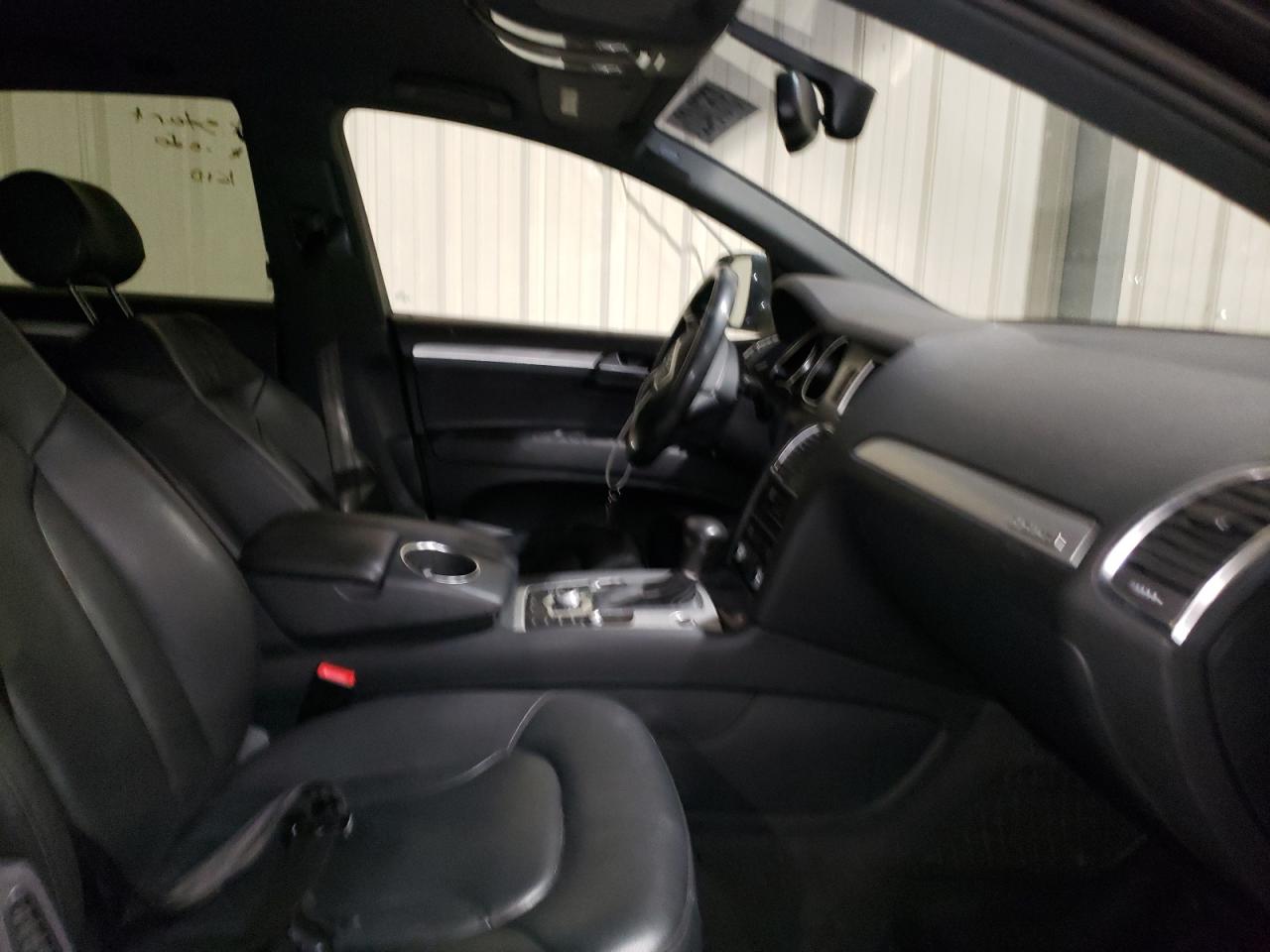 Photo 5 from auction – 2015 AUDI Q7 TDI PRE with VIN WA1WMCFE1FD019526