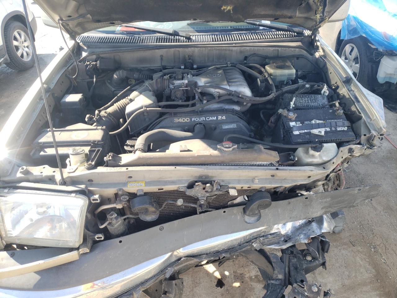 Photo 7 from auction – 2001 TOYOTA 4RUNNER SR with VIN JT3GN86R310194677