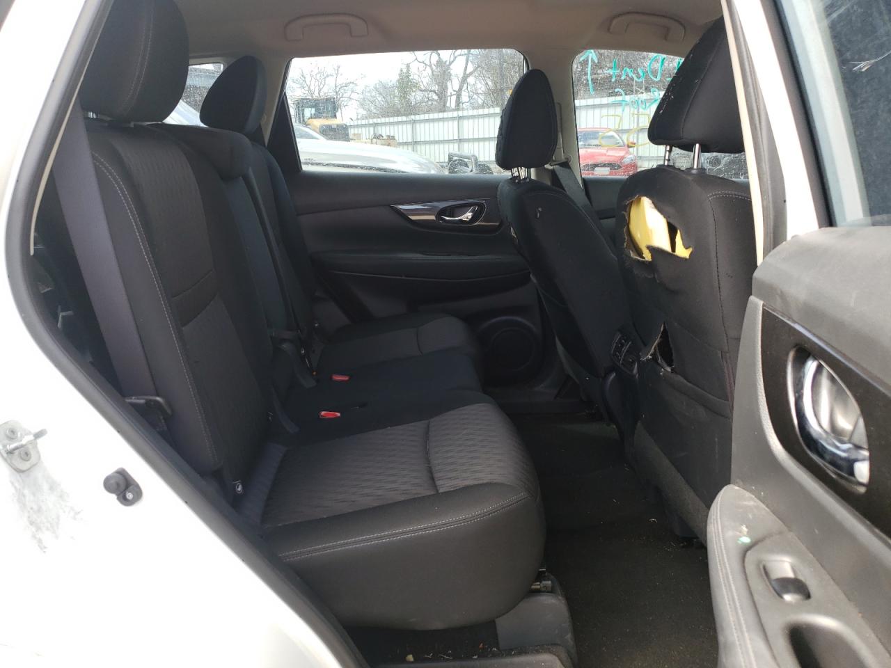 Photo 6 from auction – 2018 NISSAN ROGUE S with VIN KNMAT2MT0JP578121