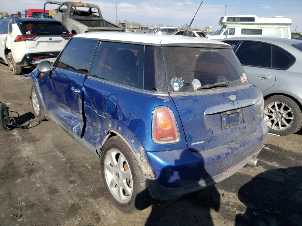 Photo 3 from auction – 2008 MINI COOPER with VIN WMWMF33518TU65743