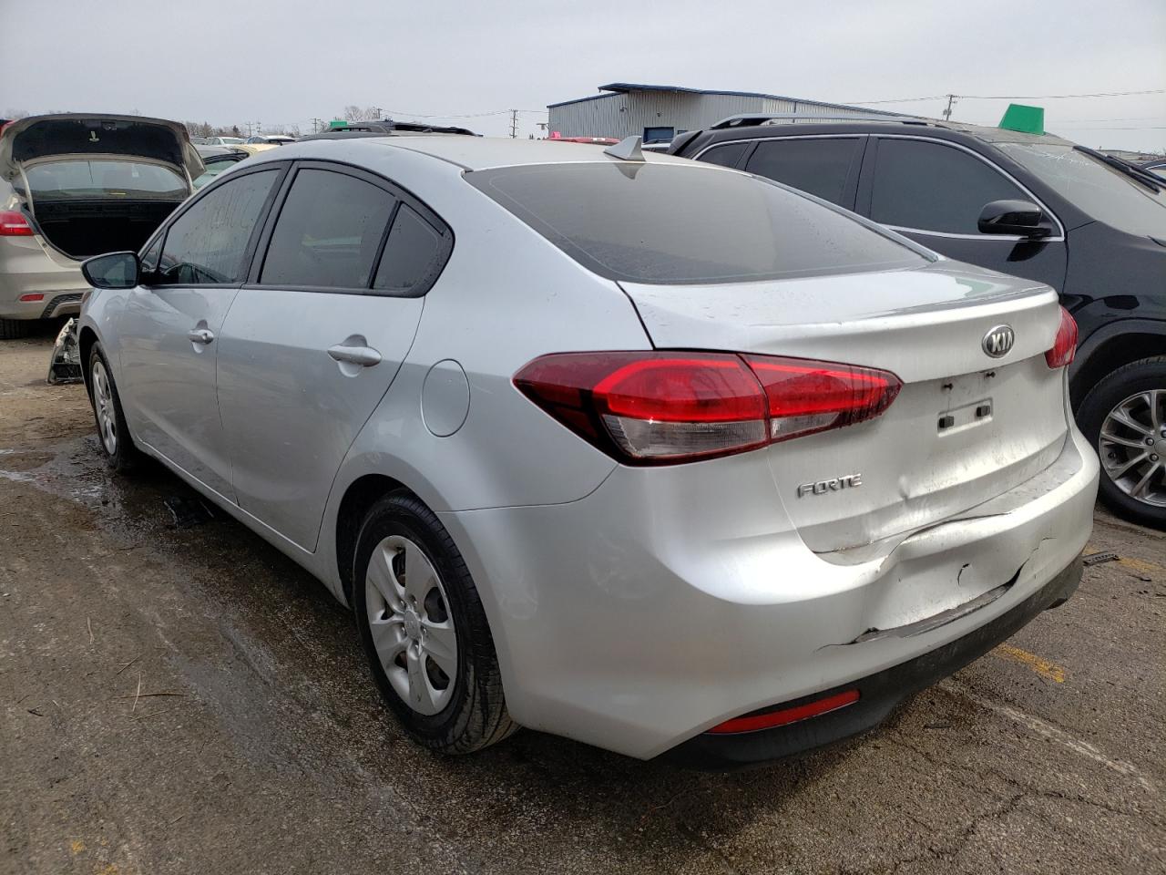 Photo 3 from auction – 2017 KIA FORTE LX with VIN 3KPFL4A73HE107583