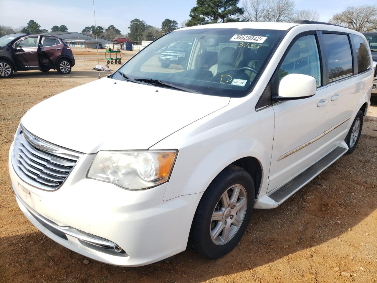 Photo 2 from auction – 2012 CHRYSLER TOWN & COU with VIN 2C4RC1BG3CR163783