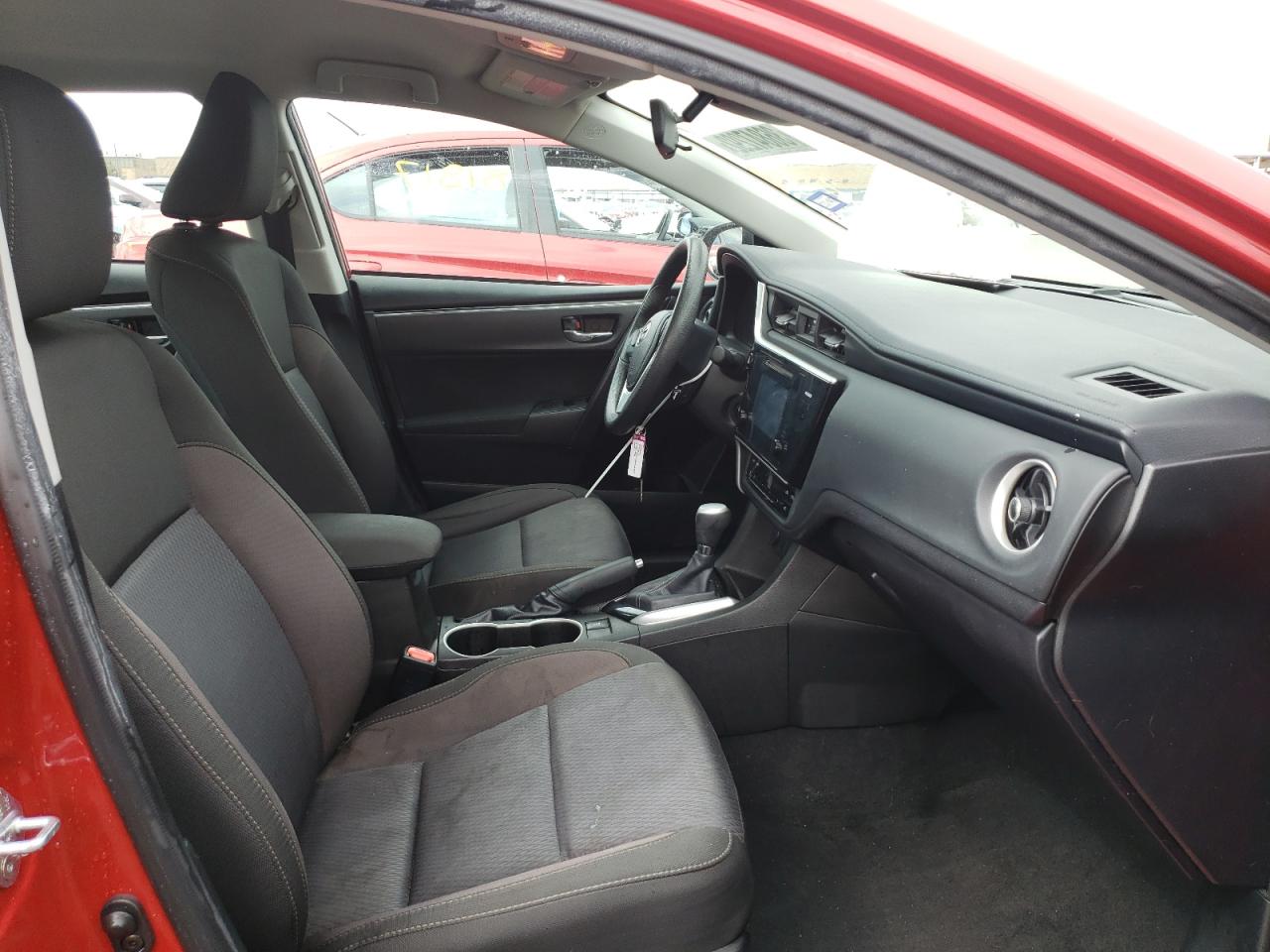 Photo 5 from auction – 2017 TOYOTA COROLLA L with VIN 5YFBURHE8HP625815