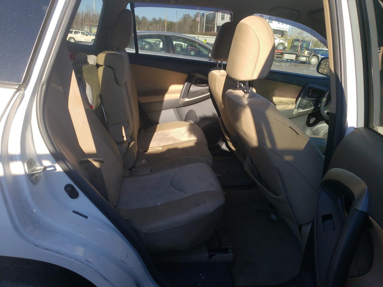 Photo 6 from auction – 2011 TOYOTA RAV4 with VIN 2T3BK4DV2BW058271
