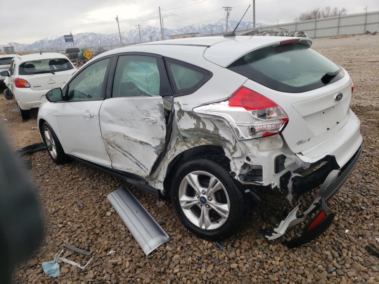 Photo 3 from auction – 2014 FORD FOCUS SE with VIN 1FADP3K27EL325060