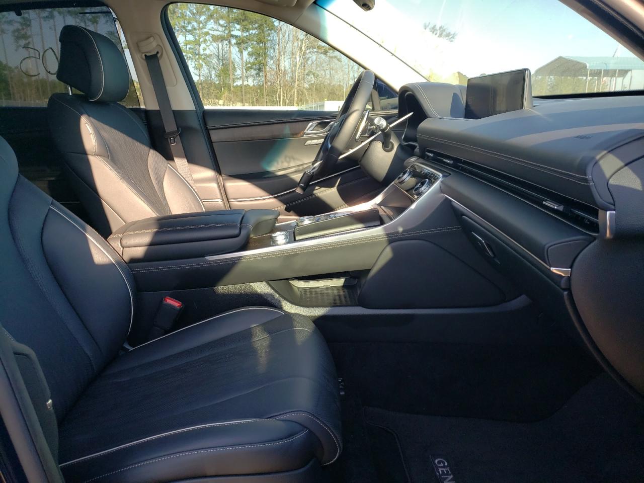Photo 5 from auction – 2021 GENESIS GV80 BASE with VIN KMUHB4SB4MU066839