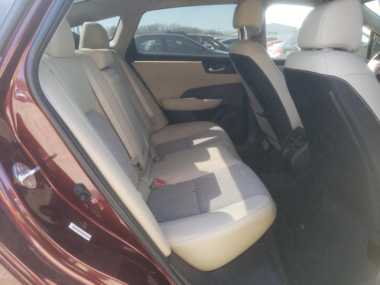 Photo 6 from auction – 2018 HONDA CLARITY with VIN JHMZC5F15JC021436