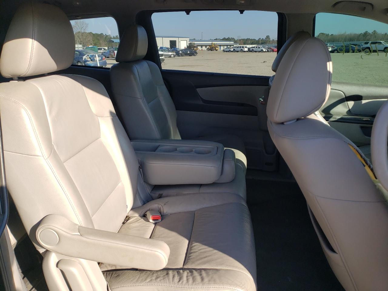 Photo 6 from auction – 2011 HONDA ODYSSEY EX with VIN 5FNRL5H63BB043479