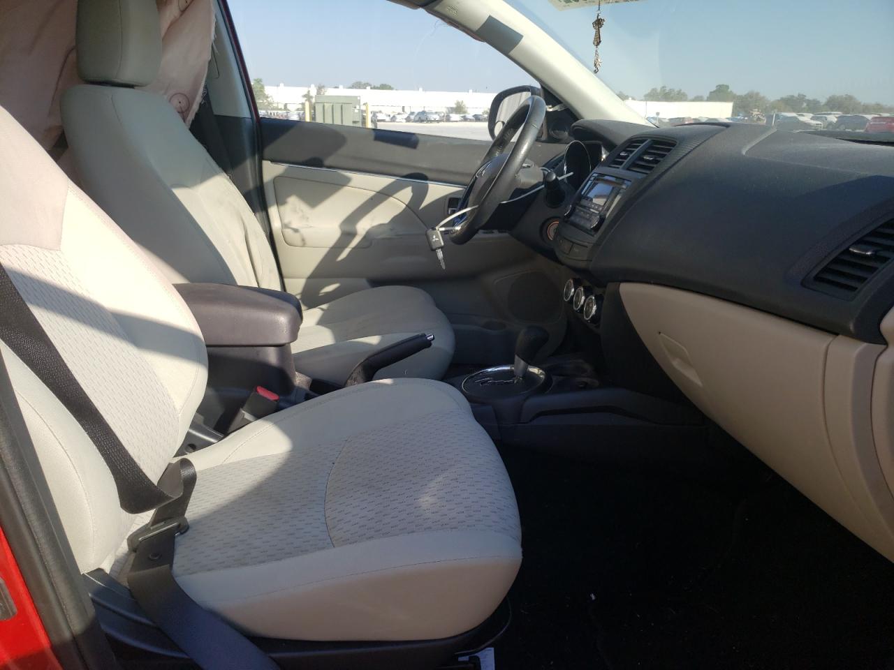Photo 5 from auction – 2017 MITSUBISHI OUTLANDER with VIN JA4AP3AU8HZ031923