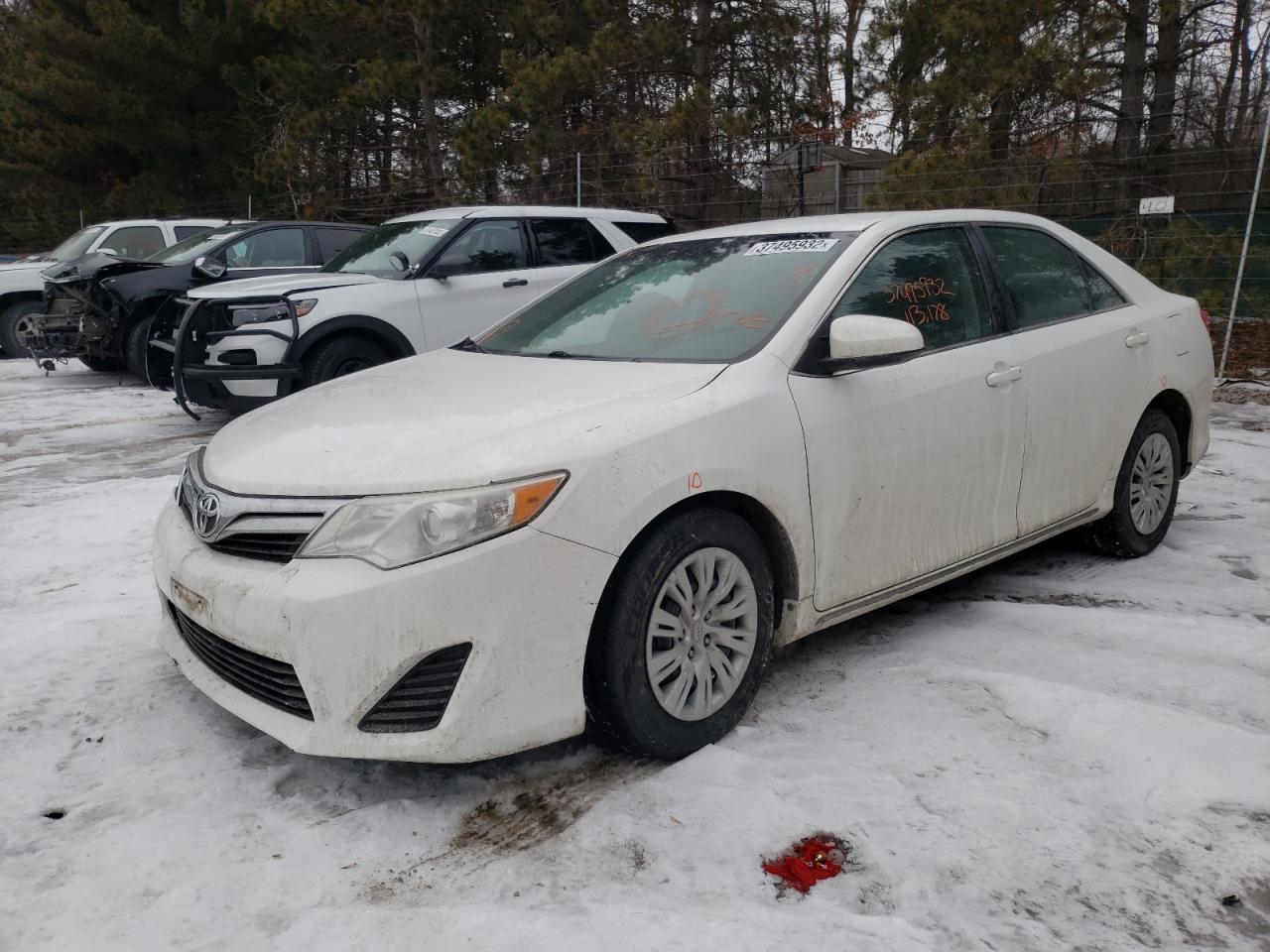 Photo 2 from auction – 2014 TOYOTA CAMRY L with VIN 4T4BF1FK0ER430814