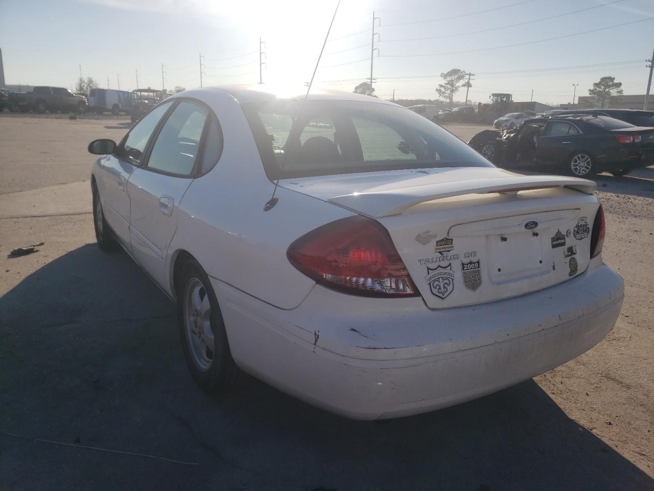 Photo 3 from auction – 2005 FORD TAURUS SE with VIN 1FAHP53205A165479