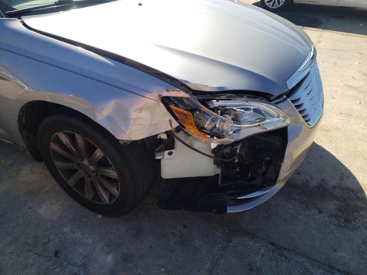 Photo 9 from auction – 2013 CHRYSLER 200 TOURIN with VIN 1C3CCBBB7DN599930