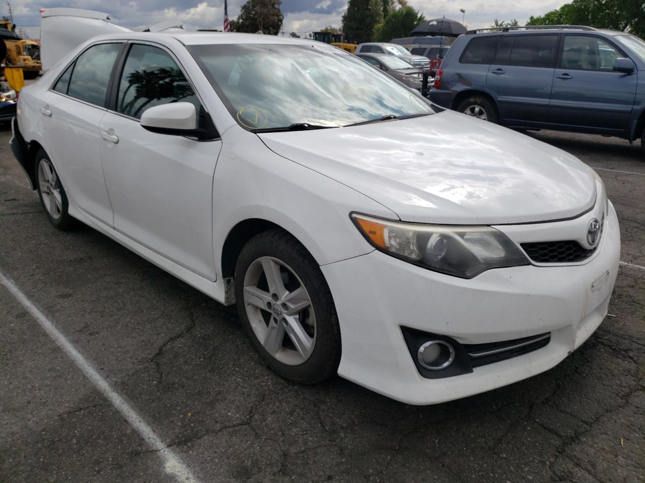 TOYOTA CAMRY L 2014 with VIN 4T1BF1FK1EU463945 - Photo from auction