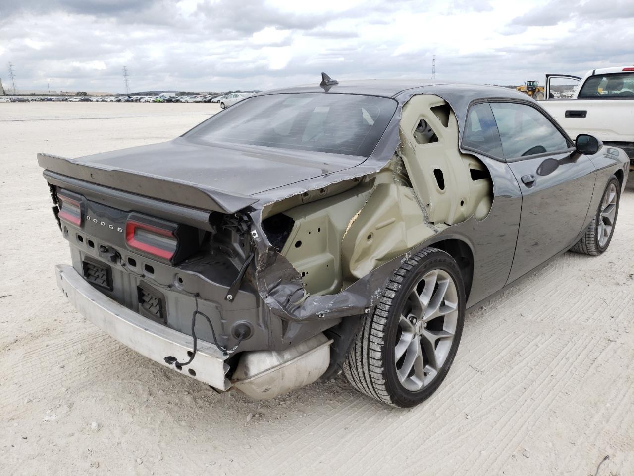 Photo 4 from auction – 2019 DODGE CHALLENGER with VIN 2C3CDZJG3KH596662