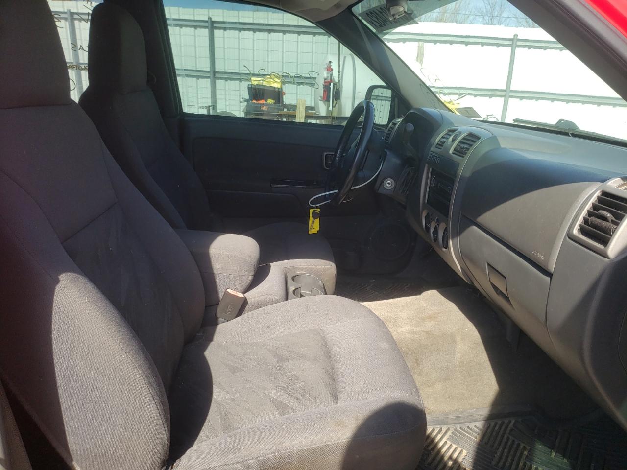 Photo 5 from auction – 2005 CHEVROLET COLORADO with VIN 1GCDT136058145692