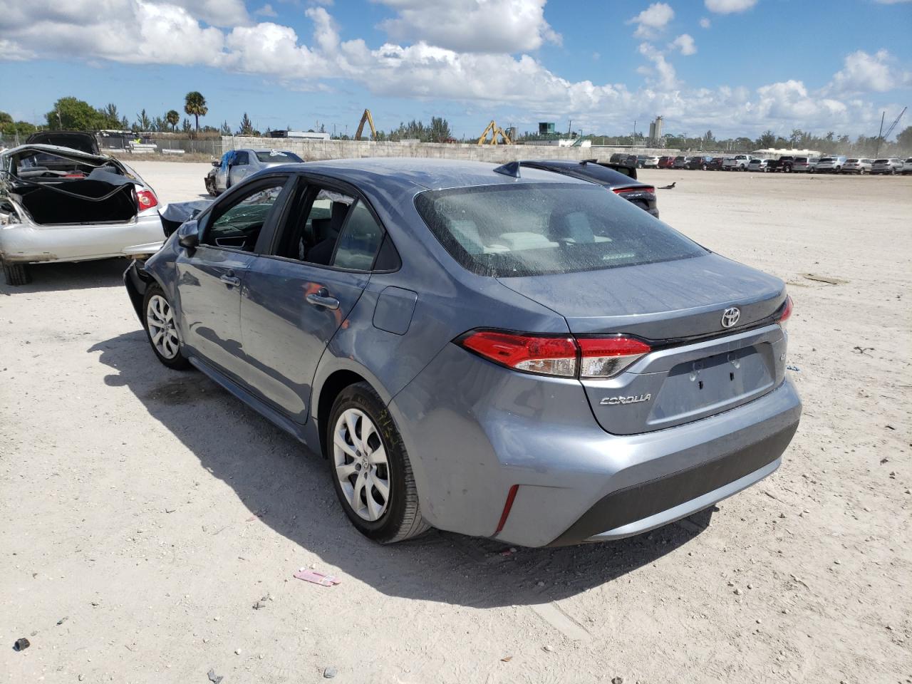 Photo 3 from auction – 2020 TOYOTA COROLLA LE with VIN 5YFEPRAE5LP108107