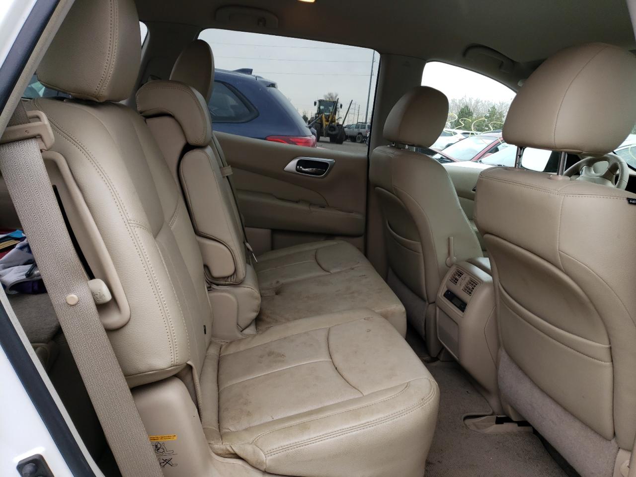 Photo 6 from auction – 2013 NISSAN PATHFINDER with VIN 5N1AR2MM6DC634125
