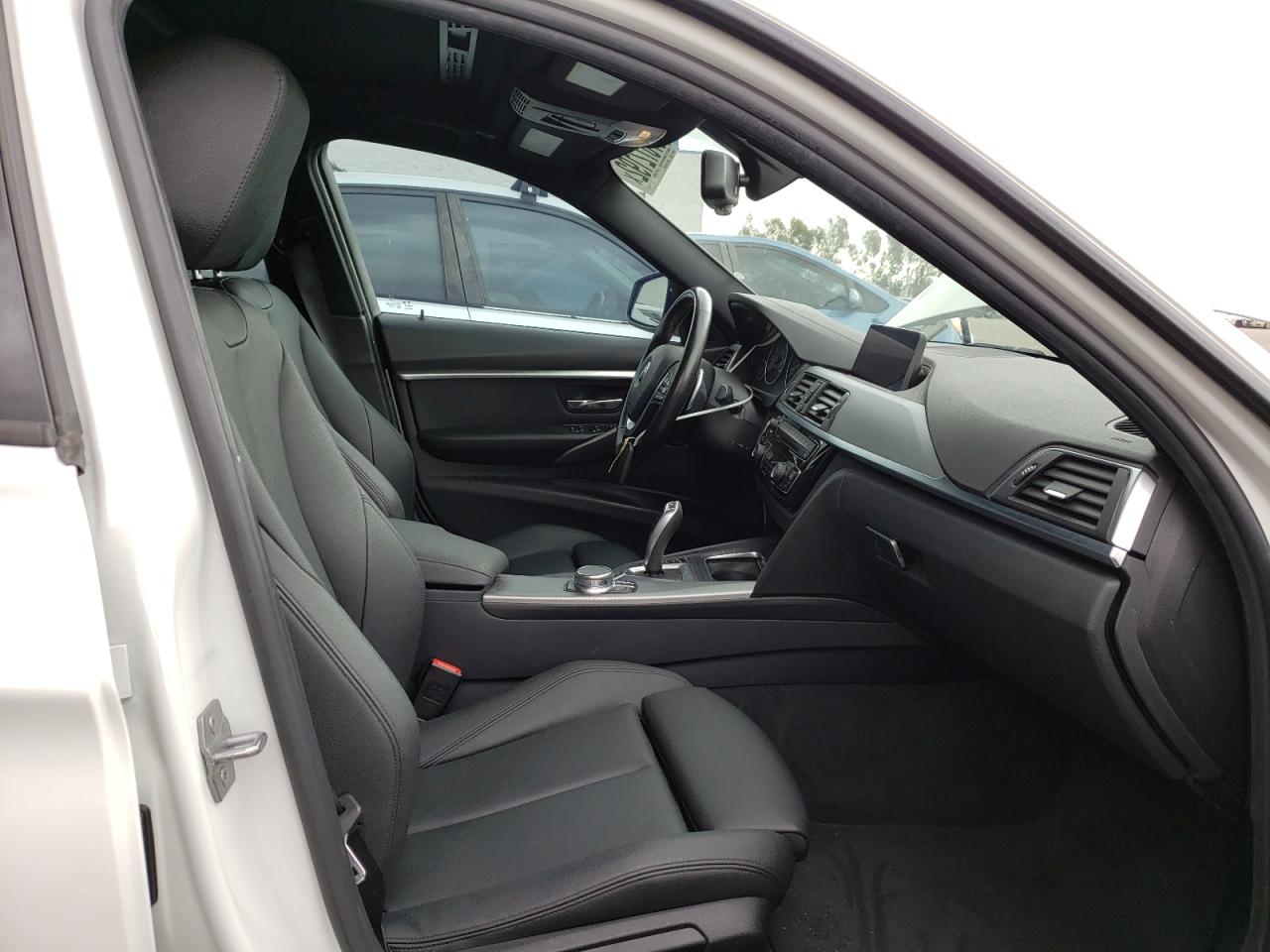 Photo 5 from auction – 2018 BMW 330E with VIN WBA8E1C53JA178575