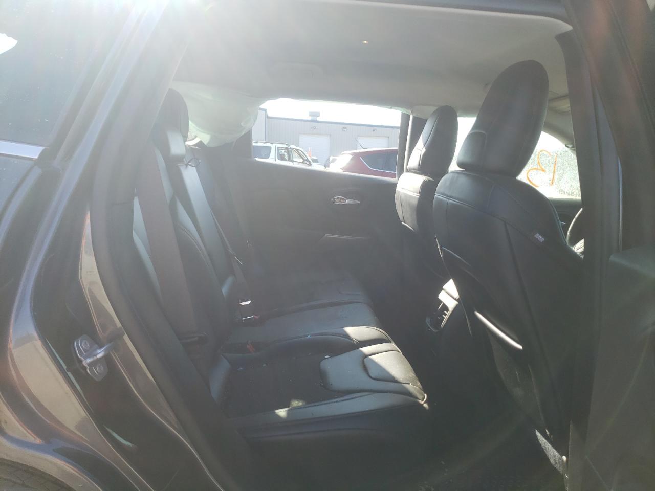 Photo 6 from auction – 2020 JEEP CHEROKEE L with VIN 1C4PJLLB5LD560880